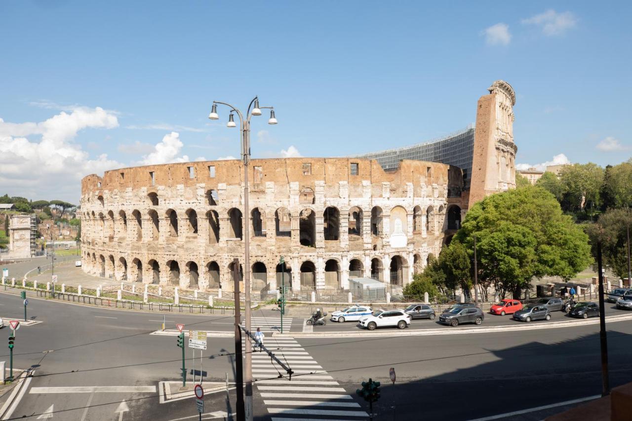 Iflat Unforgettable In Front Of Colosseum Рим Екстер'єр фото